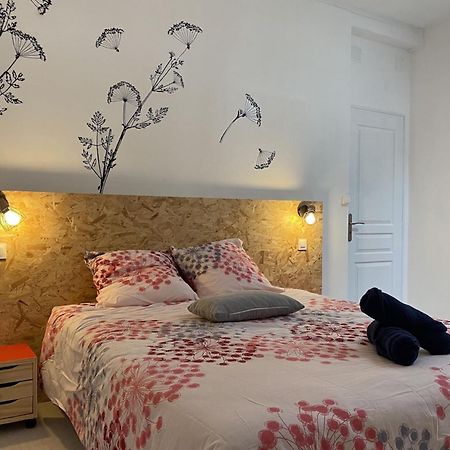 La Maison D'Angelique - Colocation Hoteliere A 150M Gare Tgv- Grande Cuisine Equipee & Salon - Fibre - Netflix Niort Buitenkant foto